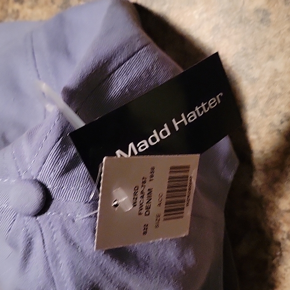 Cap reads BEST MOM EVER - Picture 4 of 4